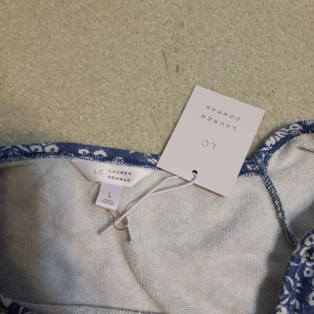 LC Lauren Conrad Floral Square Neck Sweatshirt Women’s size large - Picture 3 of 3